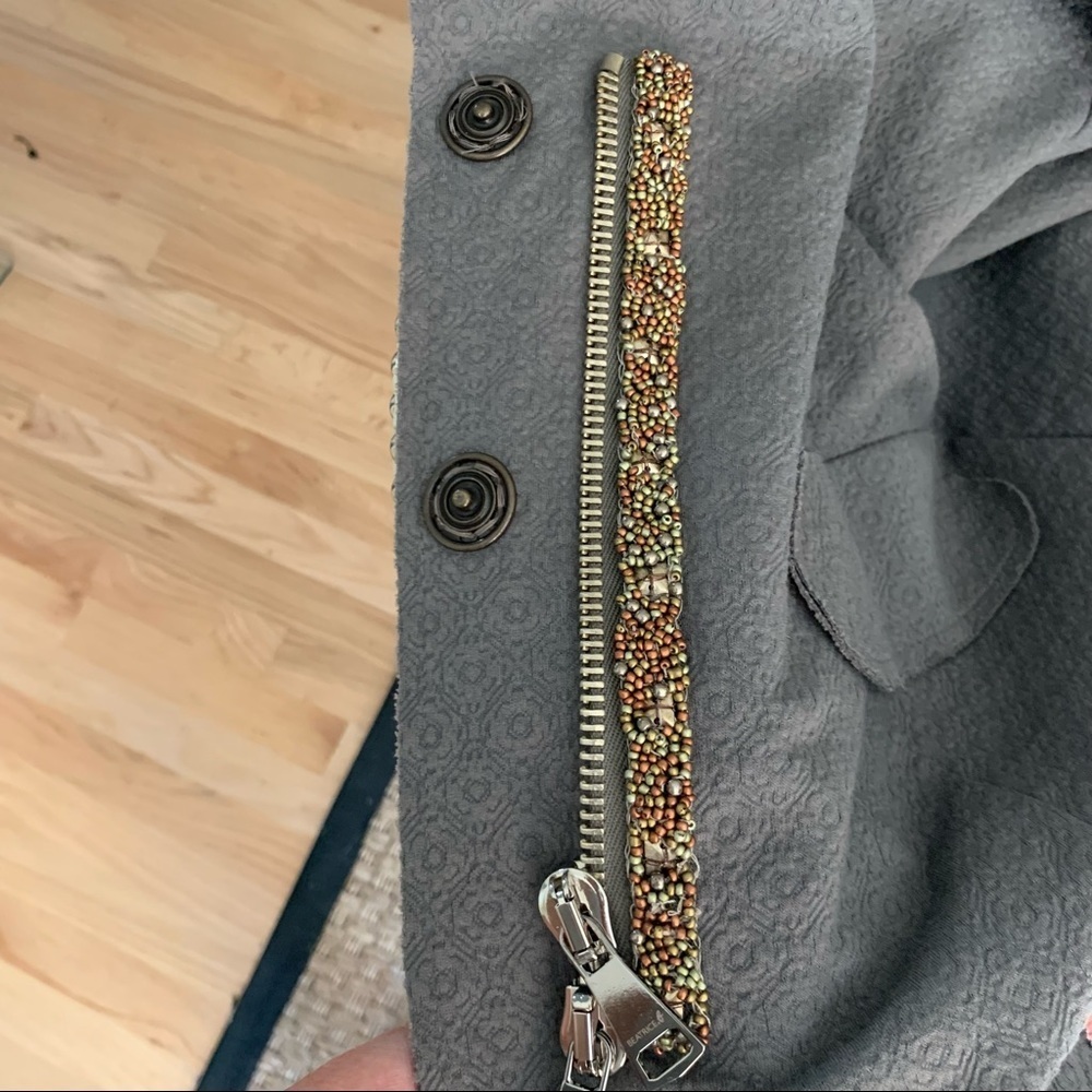 BEATRICE .B Made in Italy Embellished Stretch Textured Zip Front Blazer Size 10 - Picture 11 of 16
